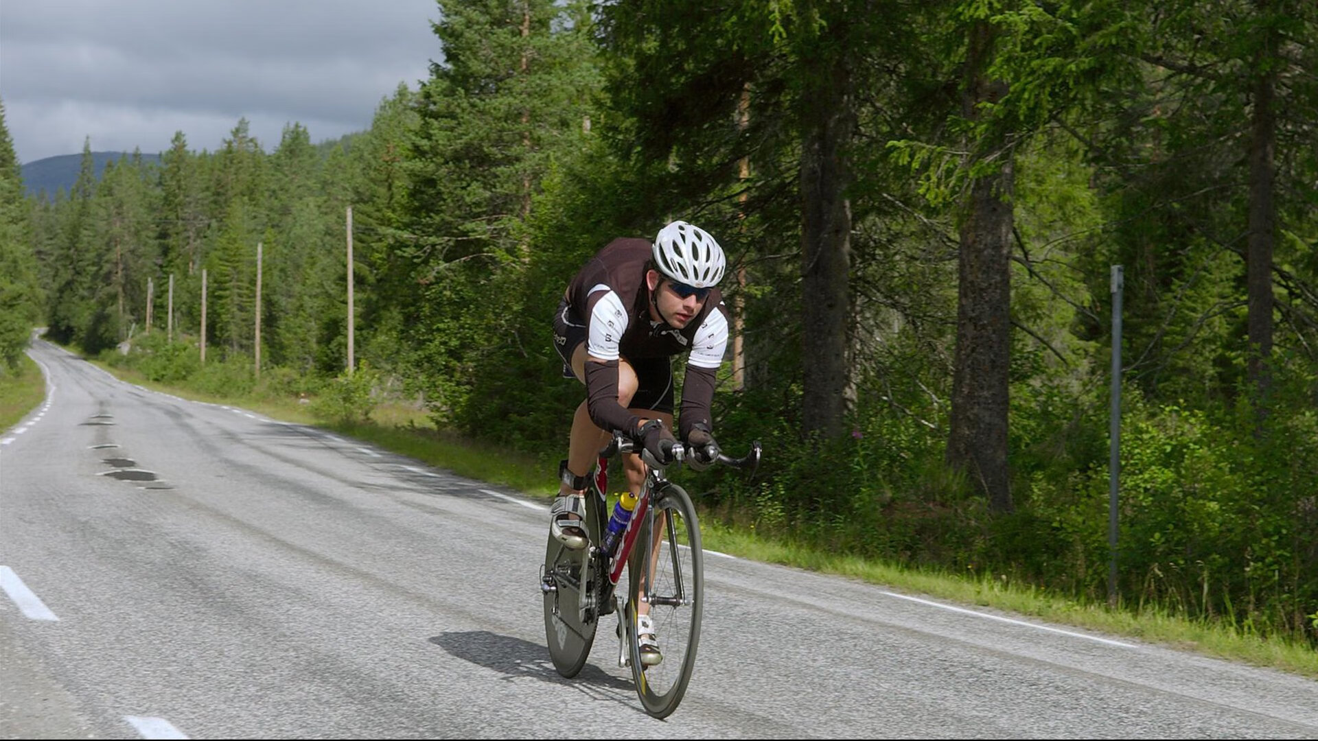 托里·哈斯克冲刺力十足赢得掌声，托里亚斯哈里斯